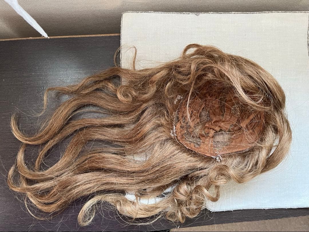 ▪️アンティーク▪️ドールウィッグ▪️ブラウン▪️大きなドール向き　人毛