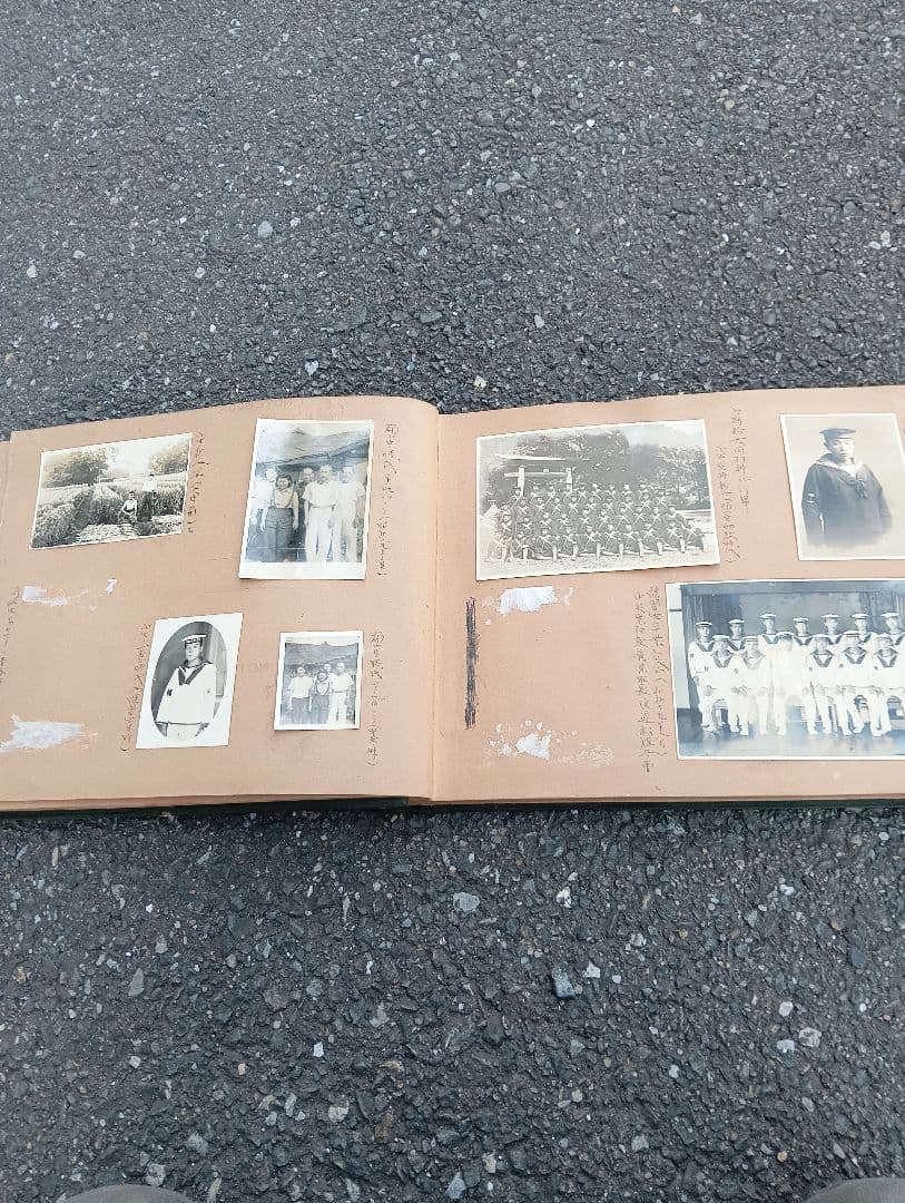 海軍兵のアルバム１冊　　生写真　約100枚貼り込み　戦争　軍人　軍隊　風俗資料