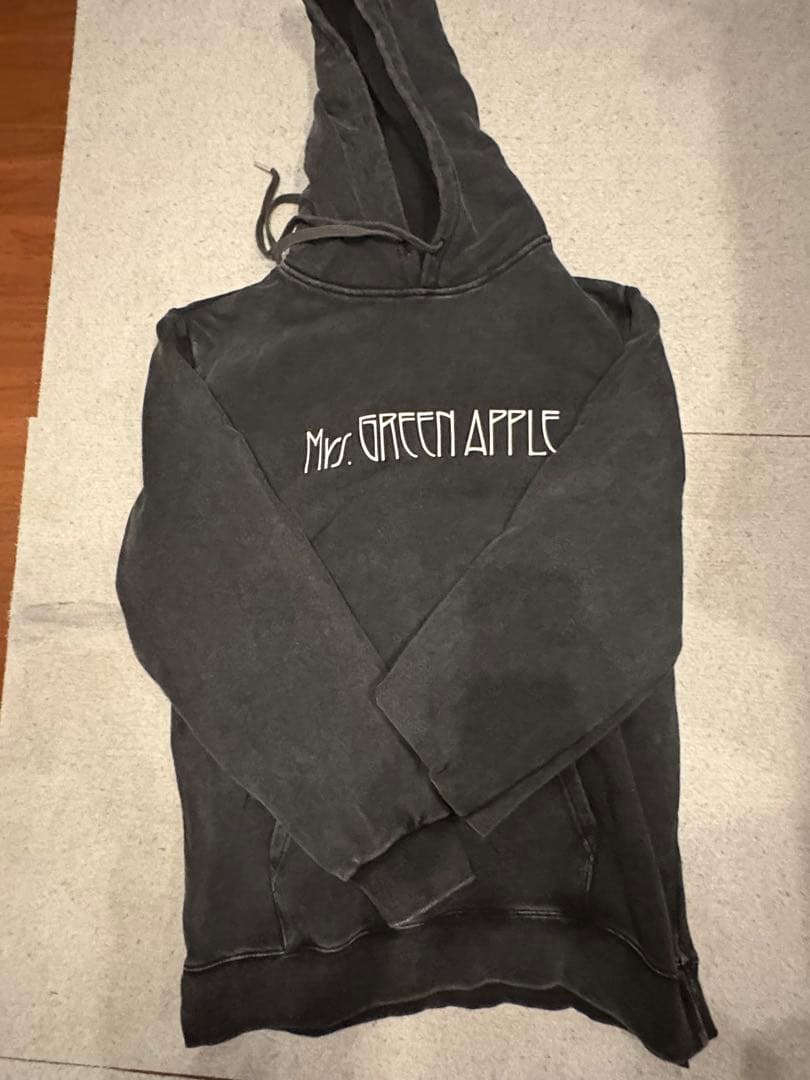 Mrs. GREEN APPLE フード付きスウェット