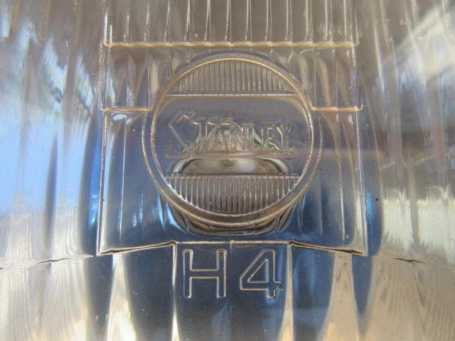 送料込み！Kawasaki ゼファー400 純正ヘッドライト一式良品