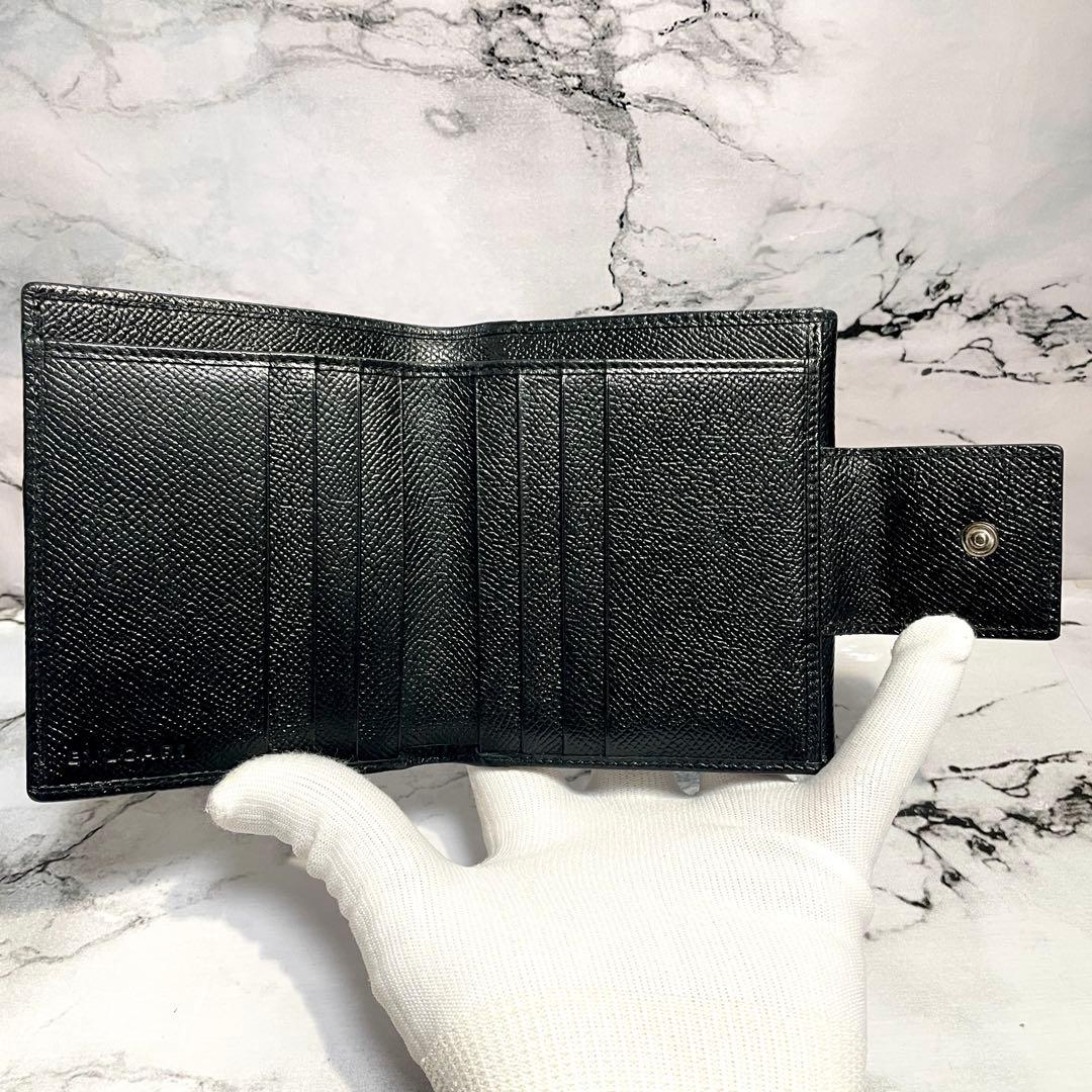 美品❗️ブルガリ　Wホック　二つ折り財布　レザー　コンパクト　ロゴ