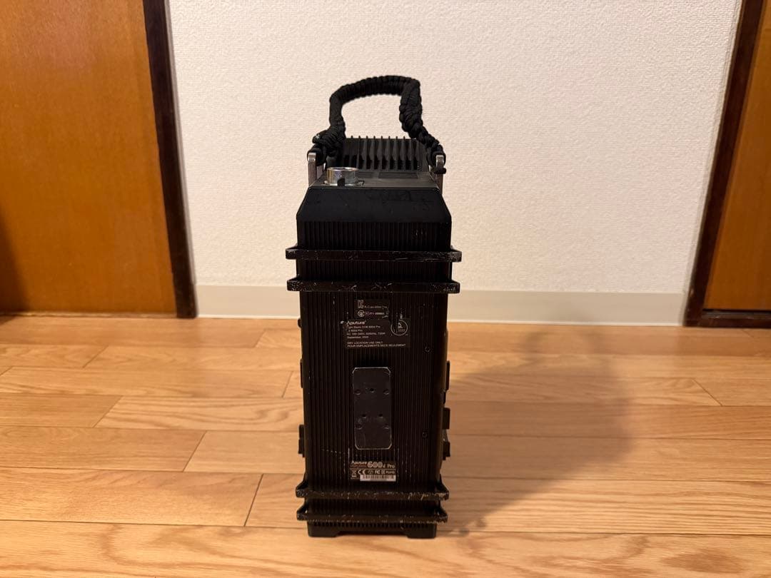 (中古) Aputure LS 600d (ダボ:26パイ) + F10レンズ