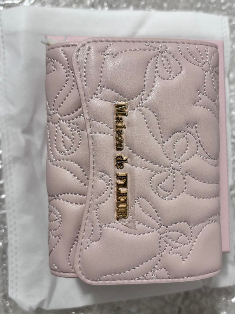 Maison de FLEUR リボンキルティング 財布 ピンク