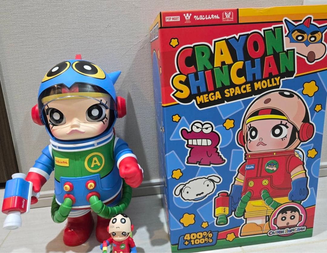 MEGA SPACE molly 400% アクション仮面　クレヨンしんちゃん