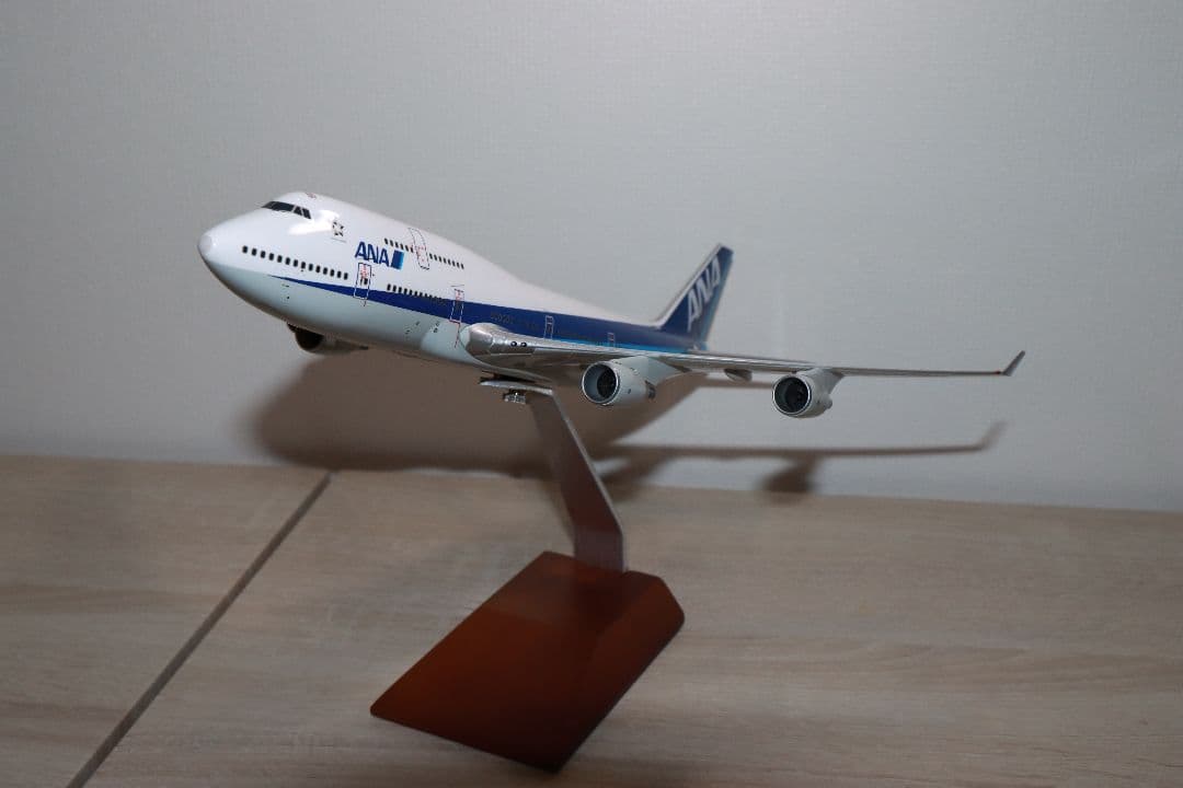 ANA ボーイング747-400 NH20064 1:200 ギヤ無し