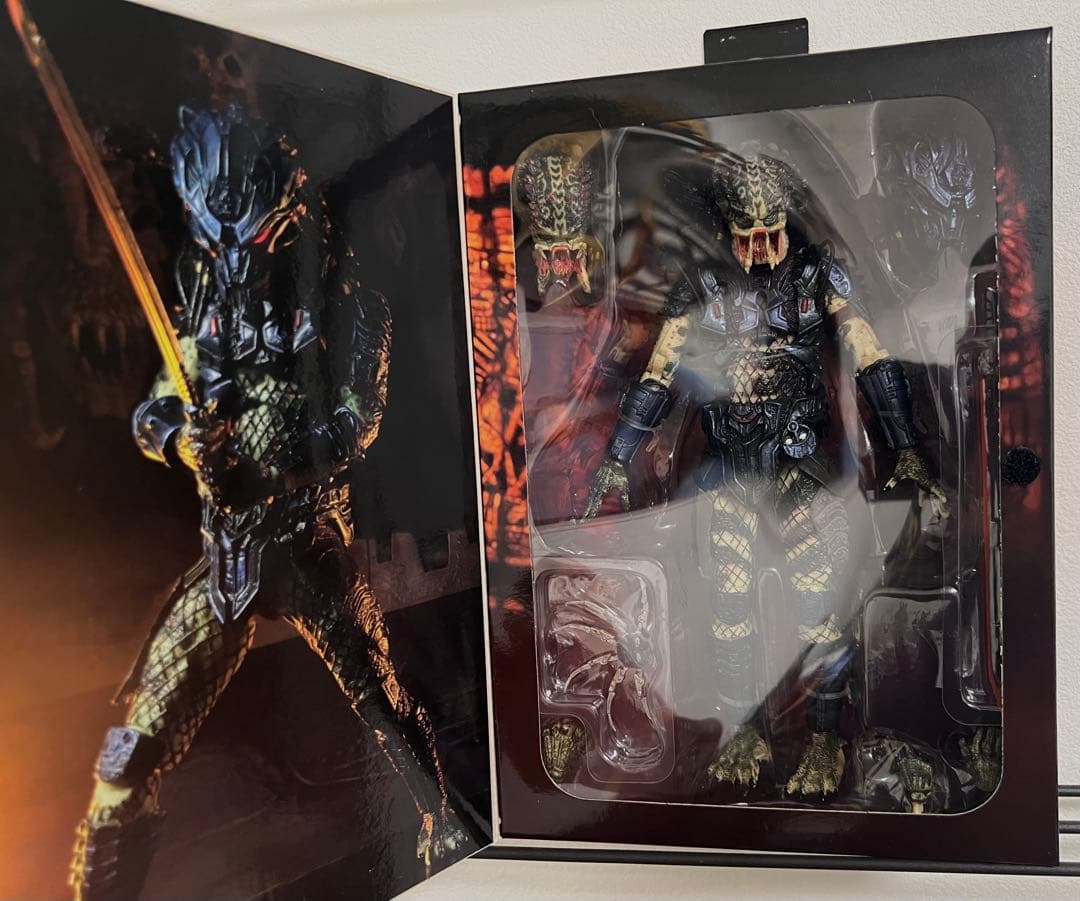 ネカ　アルティメット　アーマードロストプレデター