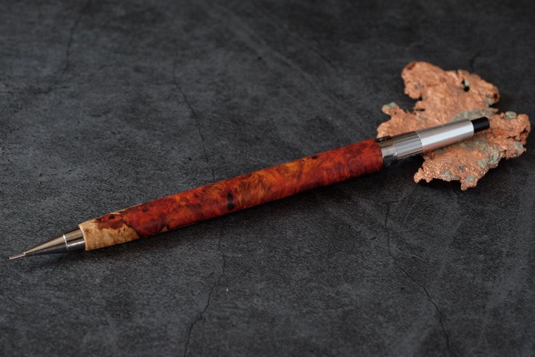 PG5木軸カスタム0166　高村杢工房 製図用シャープペンシル　花梨瘤極上の紅白