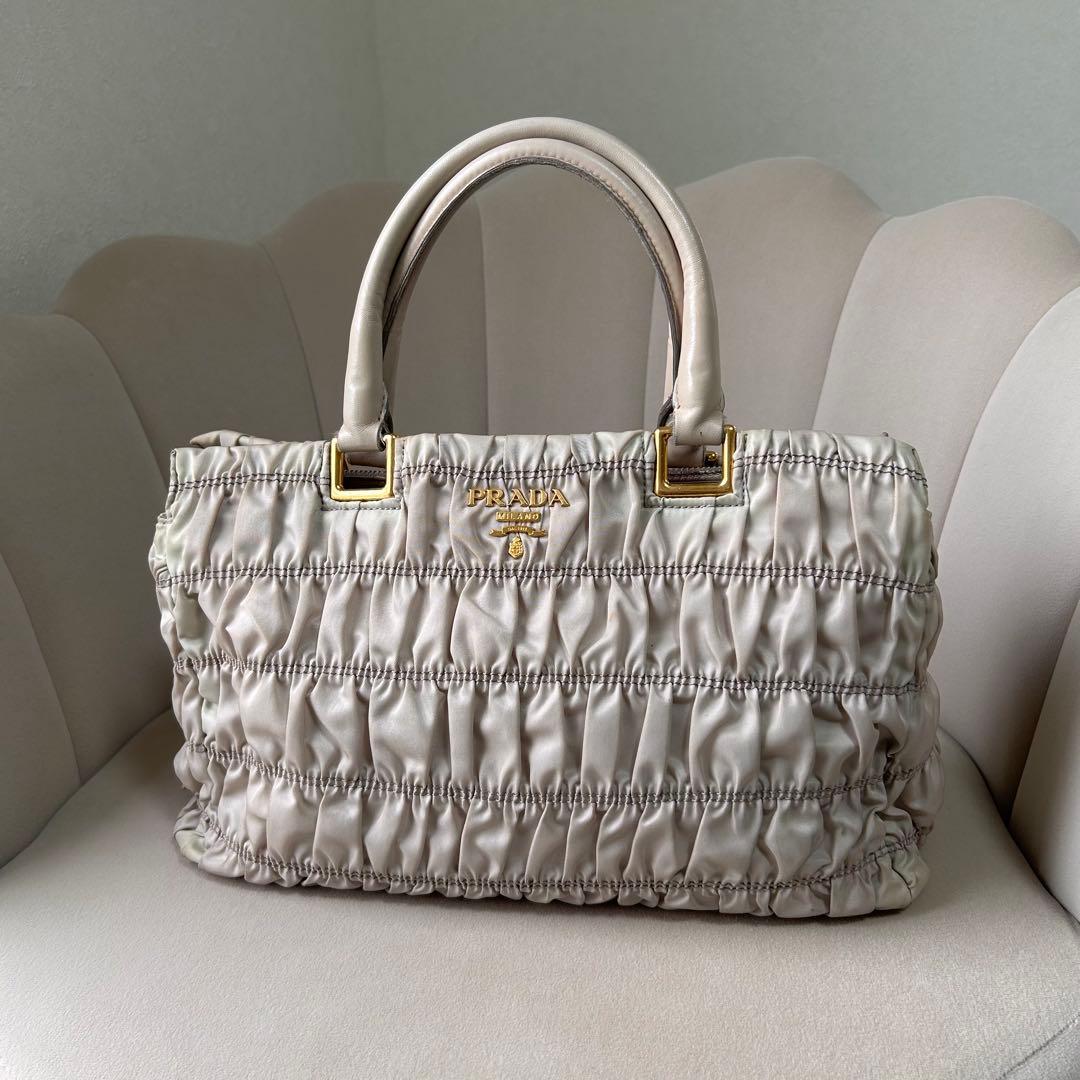 PRADA プラダ ギャザーバッグ　ベージュ