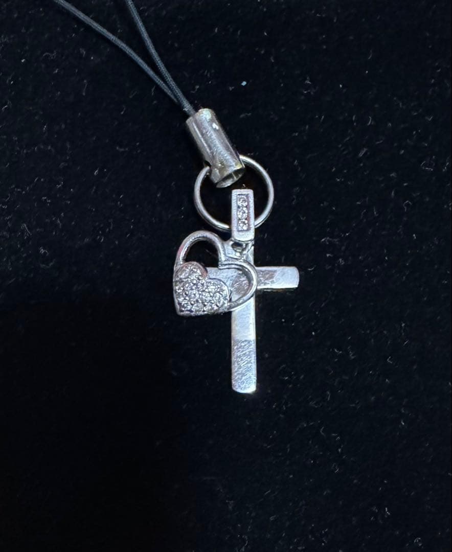 k18WG ダイヤモンド　クロスとハートのストラップ