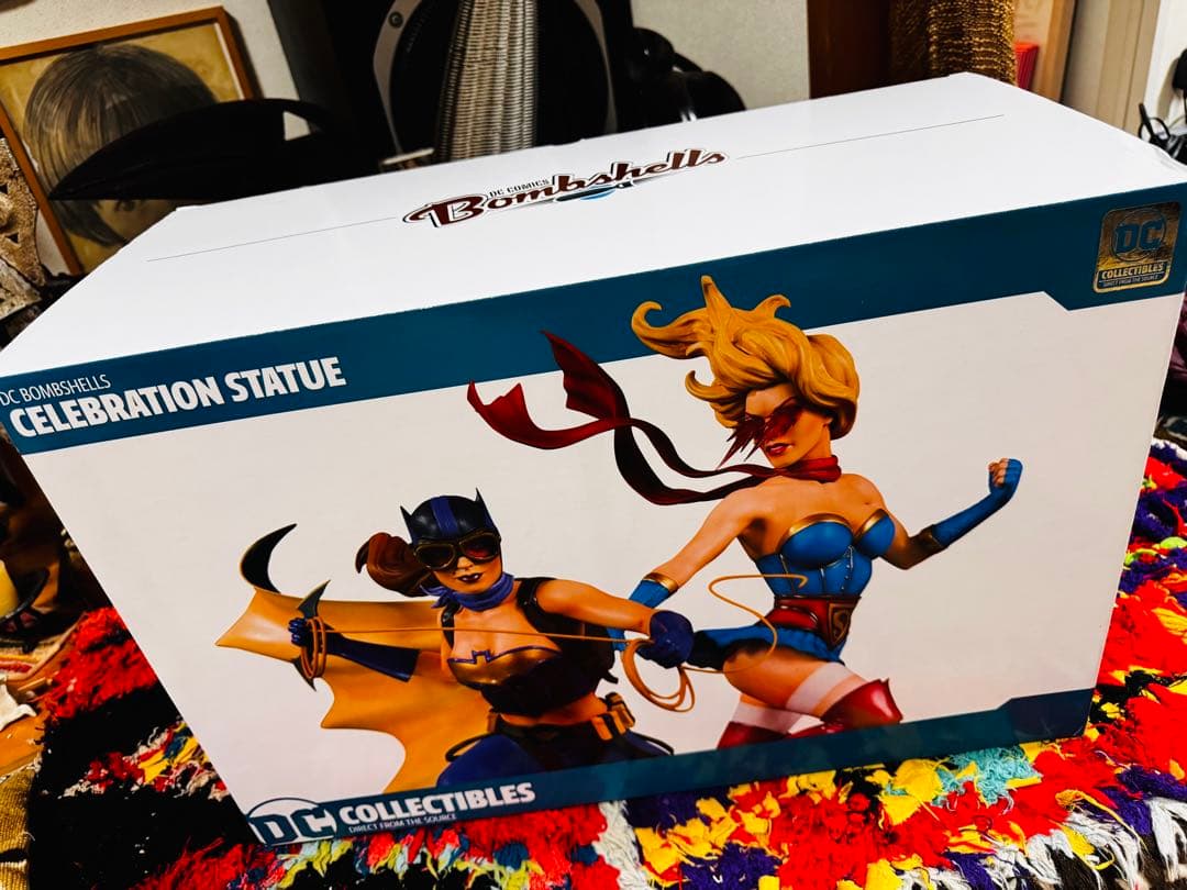 ✴︎安い！✴︎スーパーガール&バットガールDDCCELEBRATION STATUE