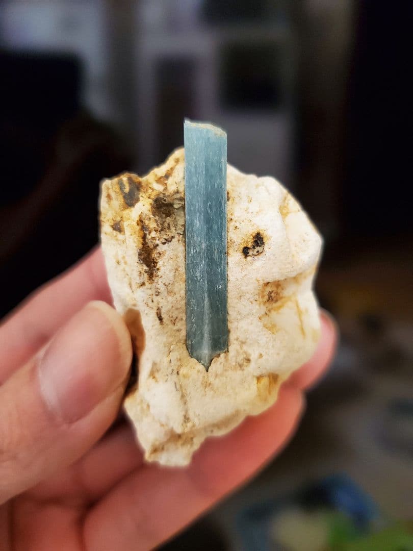 アクアマリン　原石　鉱物標本