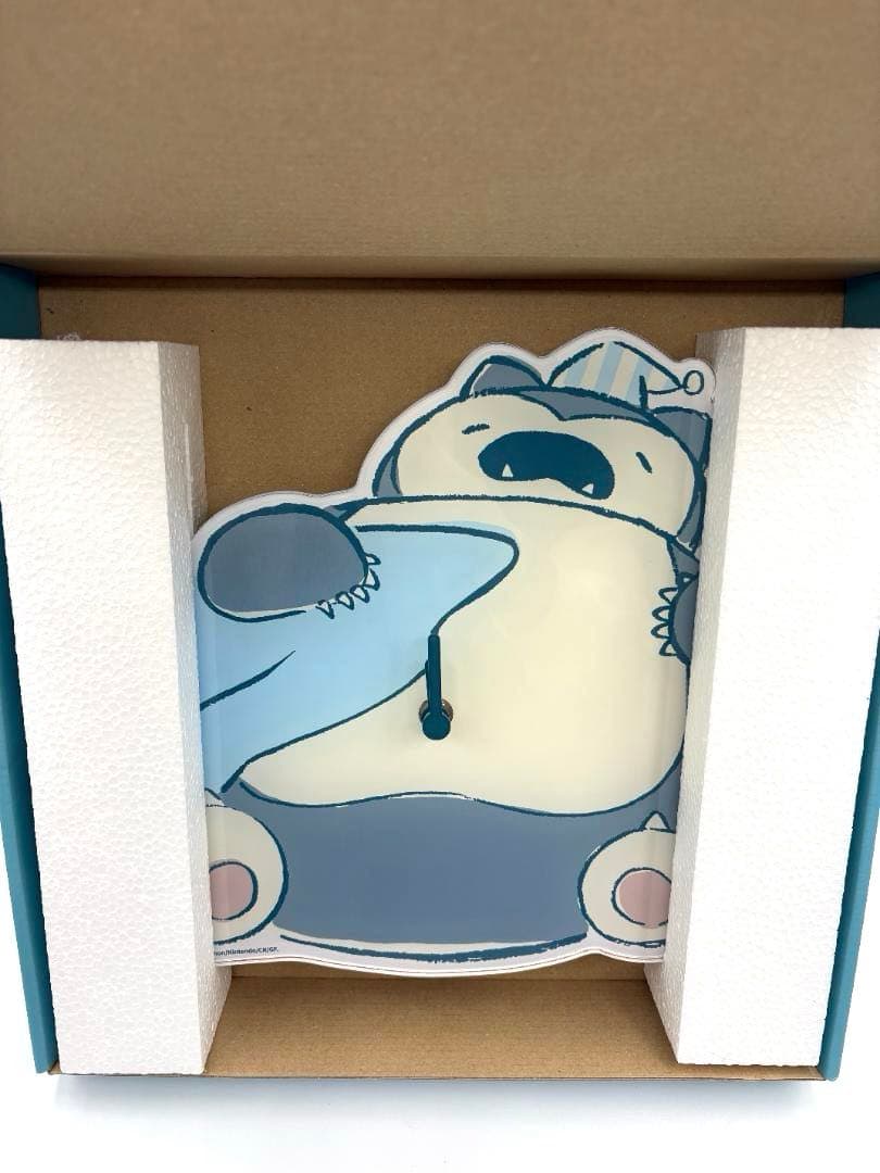 韓国限定　ポケモンストア　アクリル壁掛け時計　カビゴン