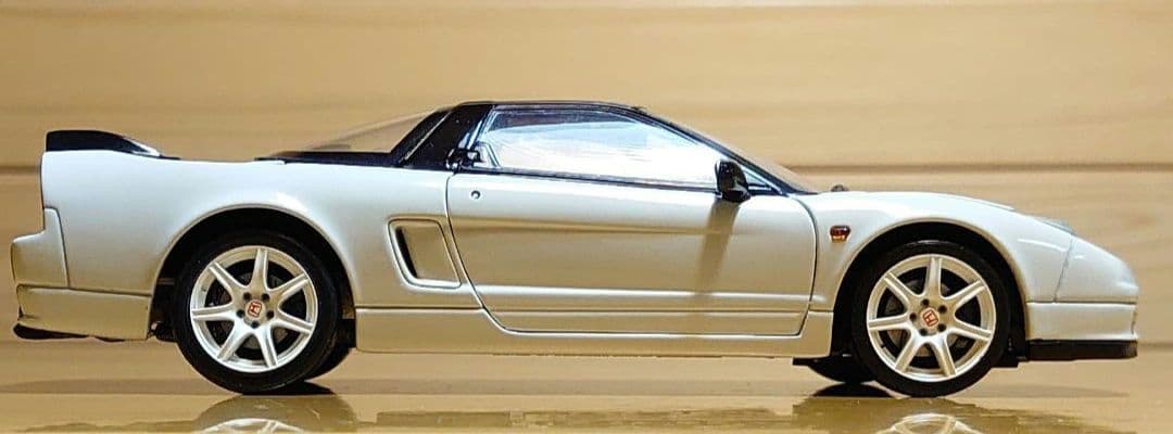 エブロEBBROホンダNSX-R1/24プレミアムコレクションホワイト中古品