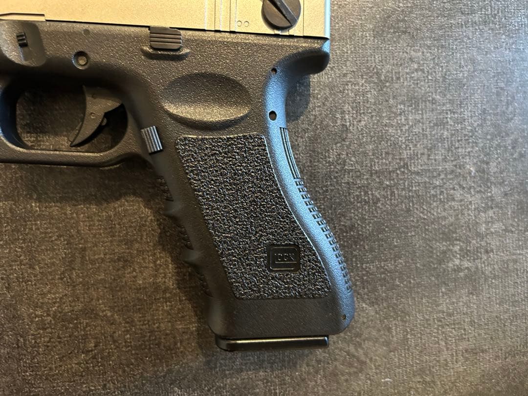 【美品・予備マガジン付】東京マルイ GLOCK18Cシルバー リポ化 箱あり