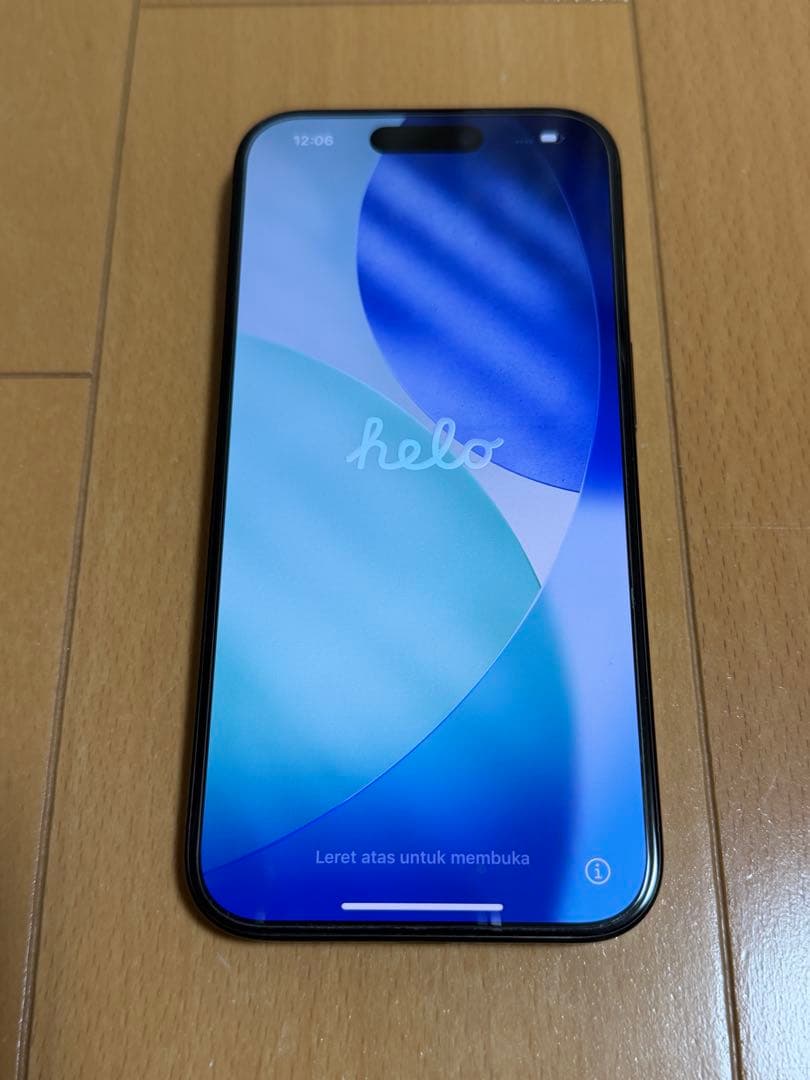 Apple iPhone 15 Pro ブラックチタニウム　128G