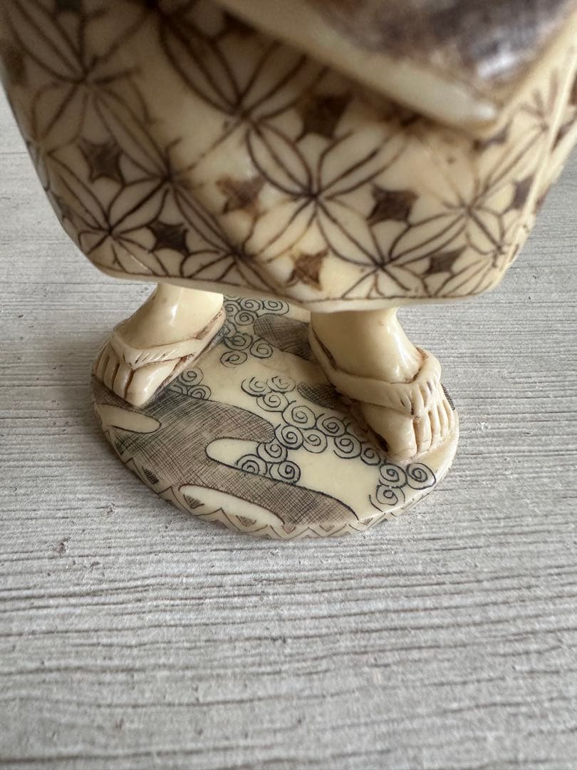 昭和レトロ 和風置物 細密彫刻 樹脂製 骨董品 アンティーク