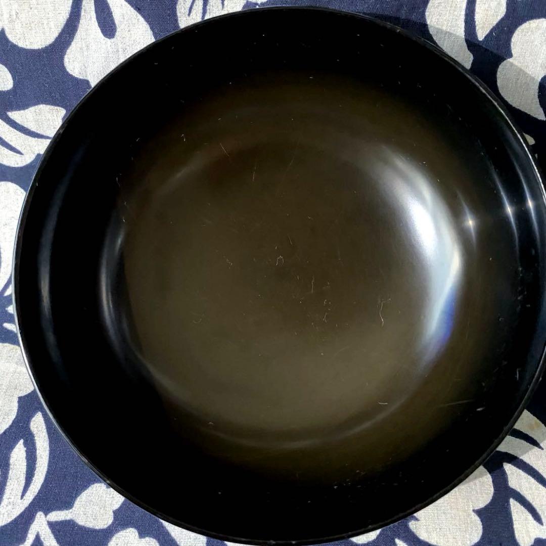大正時代物・骨董　天然木製黒色漆器椀　金蒔絵・風景画に松葉　菓子椀・雑煮椀　三客
