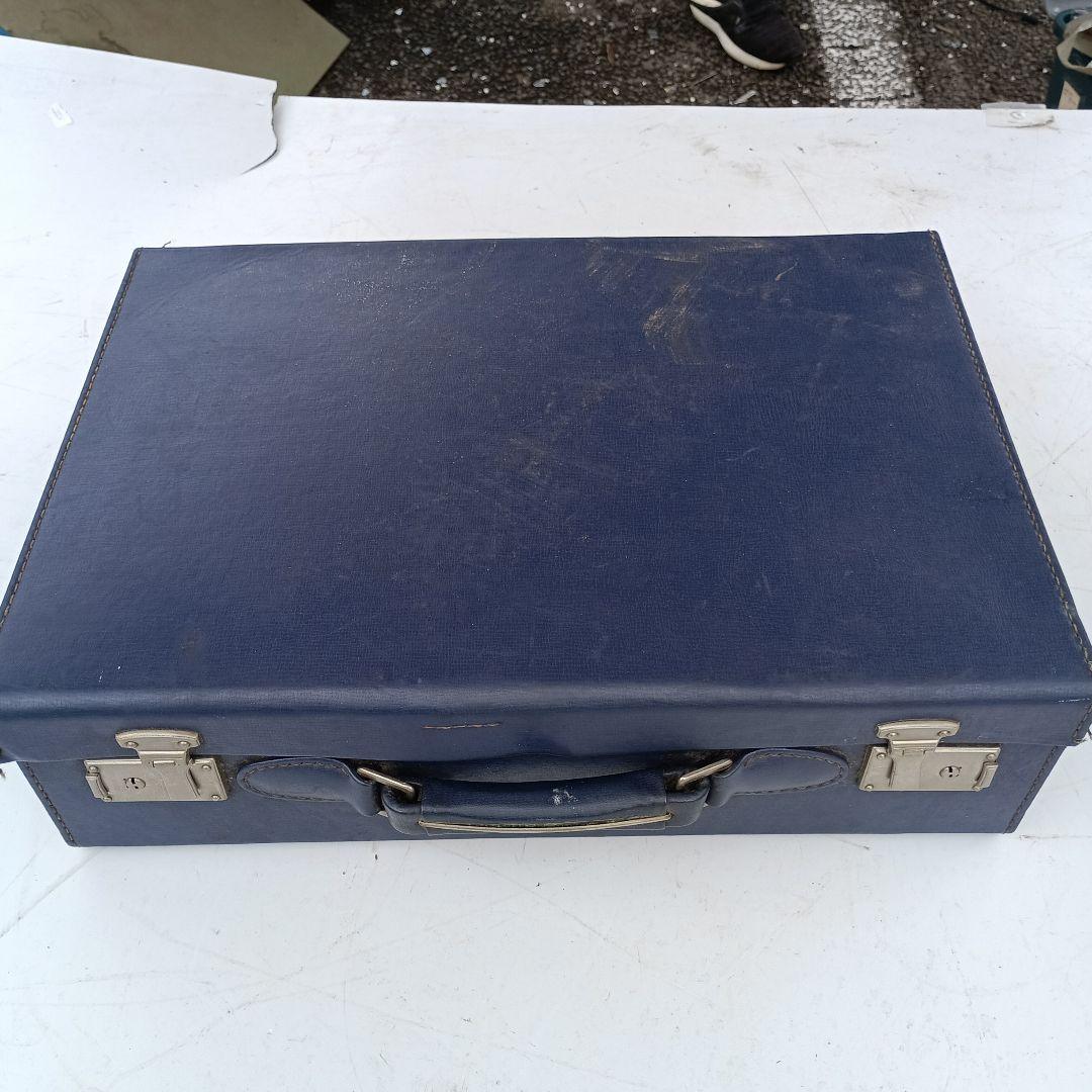 3152)三味線　子持綾杉胴　棹２５ｍｍ／２本溝金ホゾ