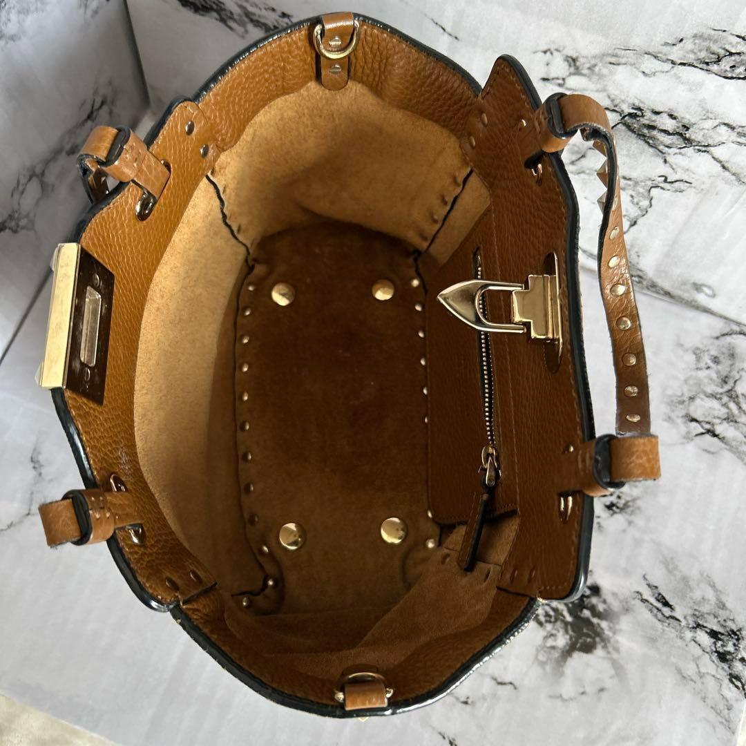 ヴァレンティノガラヴァーニ　ハンドバッグ　ロックスタッズ　ブラウン