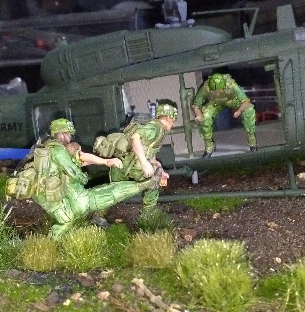 UH-1 ヘリコプター 1/35スケール 模型 ベトナム戦争