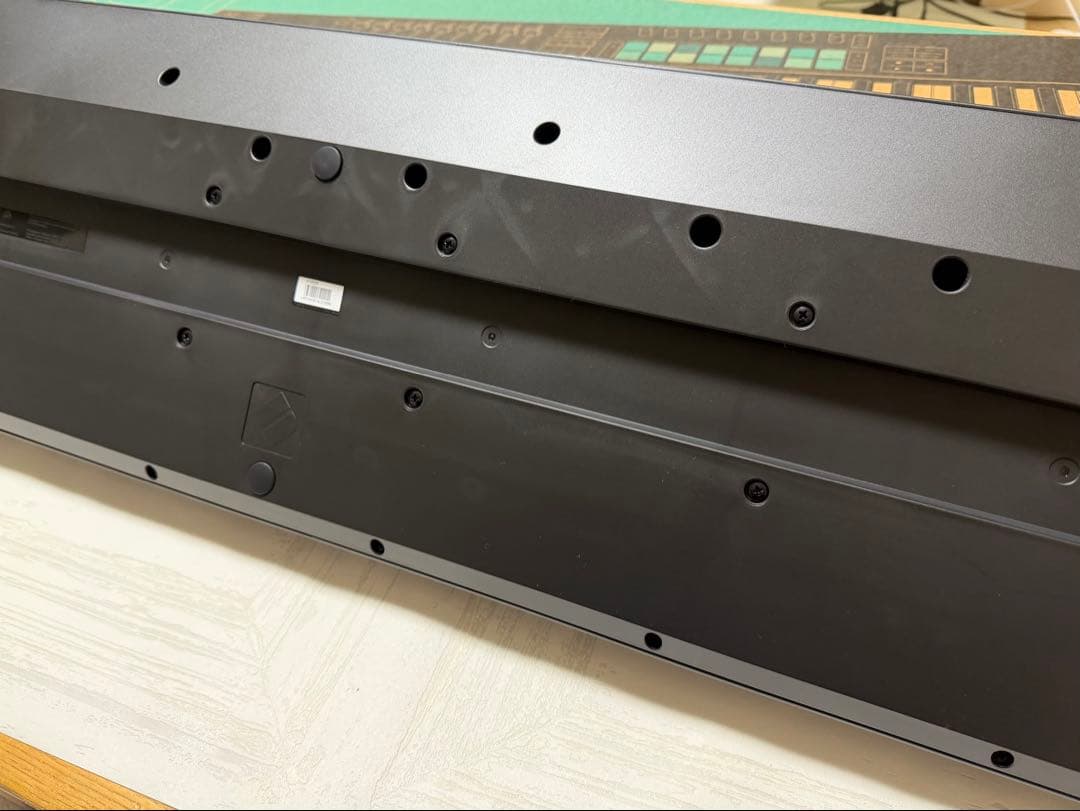 Launchkey 61 MIDIキーボード