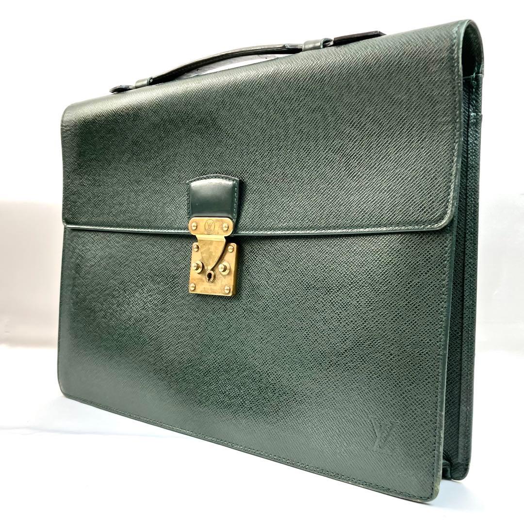 ルイヴィトン　タイガ　ブリーフケース セルヴィエット　モスコバ　A4