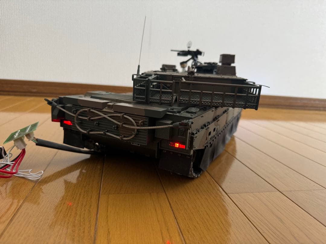 週刊10式戦車　1/16スケール　RC