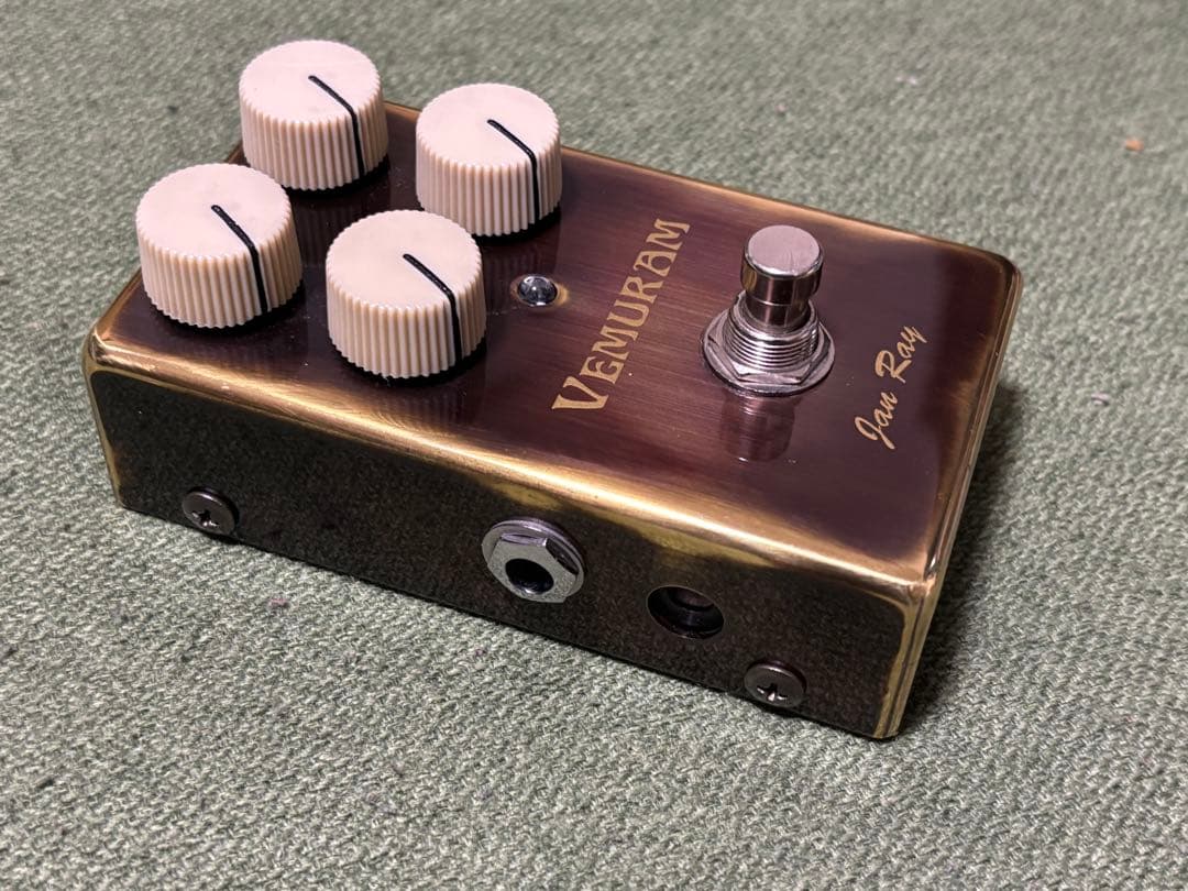 Paul Cochrane氏にMODされた”VEMURAM Jan Ray”