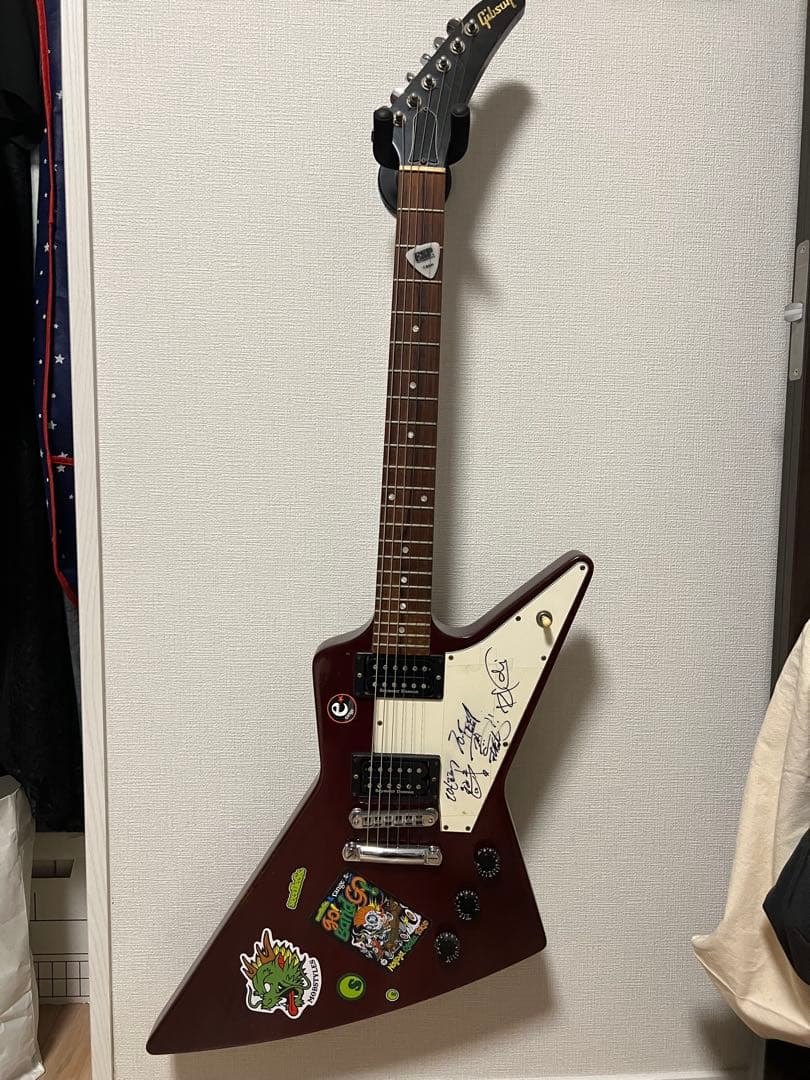Gibson Explorer 10-feetサイン付き