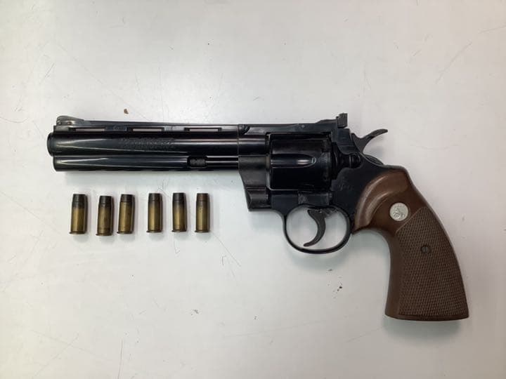 モデルガン コルト パイソン  MGC