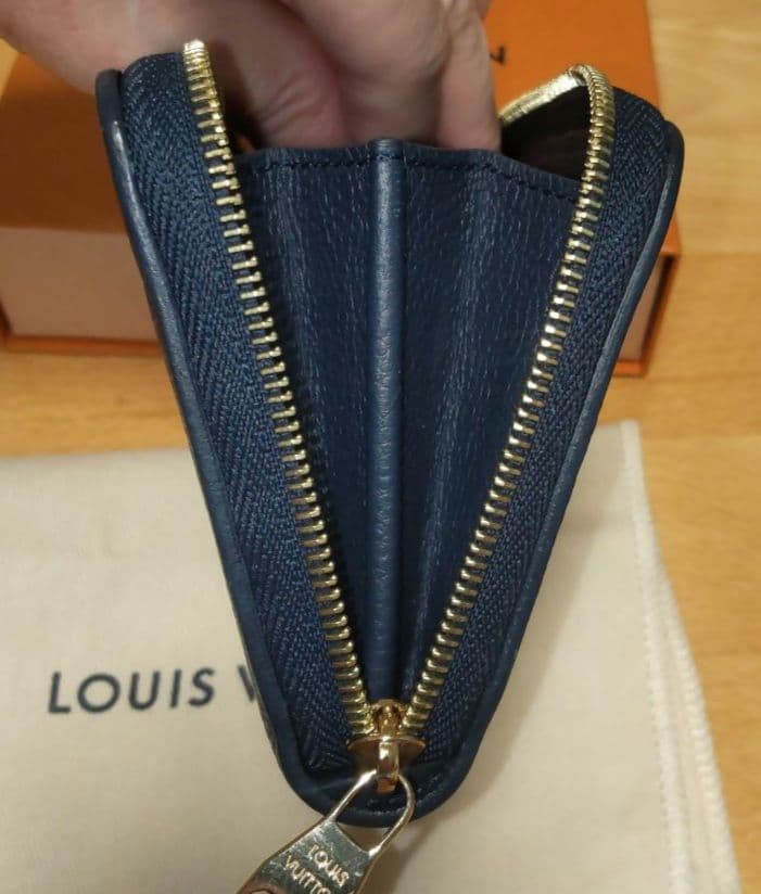 三連休限定値下げ☆未使用☆ヴィトン ジッピーパース モノグラムアンプラント