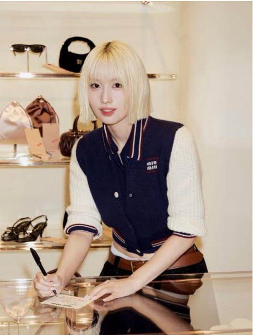 TWICEモモ直筆サイン Miu Miu Select by MOMO