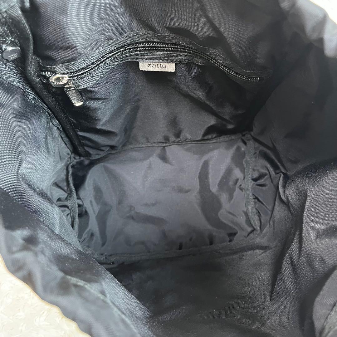 【極美品】ザッツ　zattu LUGUN ショルダーバッグ　巾着　ミニ　カラビナ