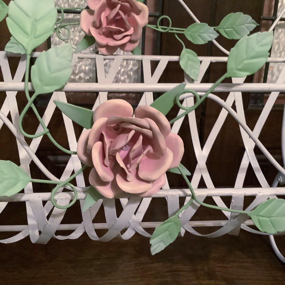 アイアン　薔薇　マガジンラック　ホワイト家具