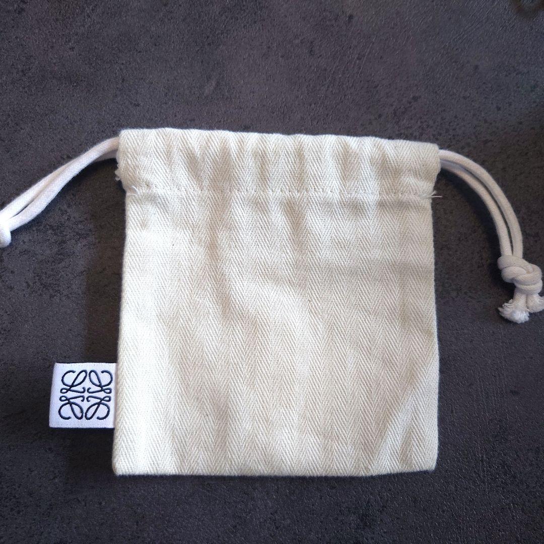 【新品未使用】LOEWE ブローチ ゴールド