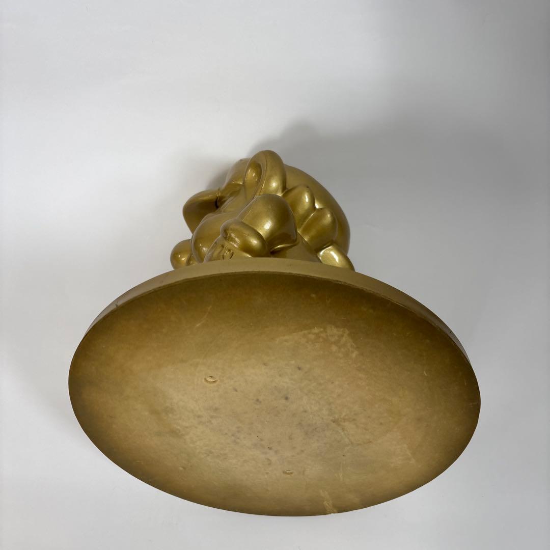 ゴールドマリオ像