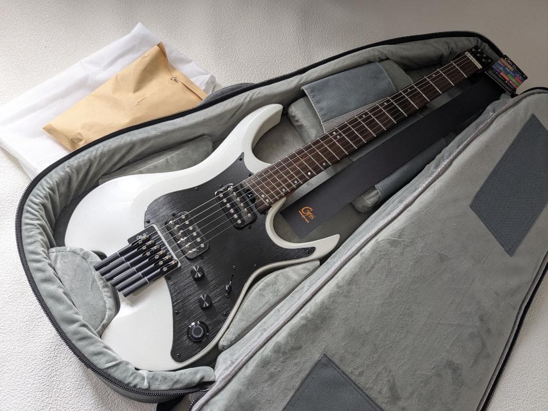 新品 Mooer GTRS W800 Pearl White ヘッドレス