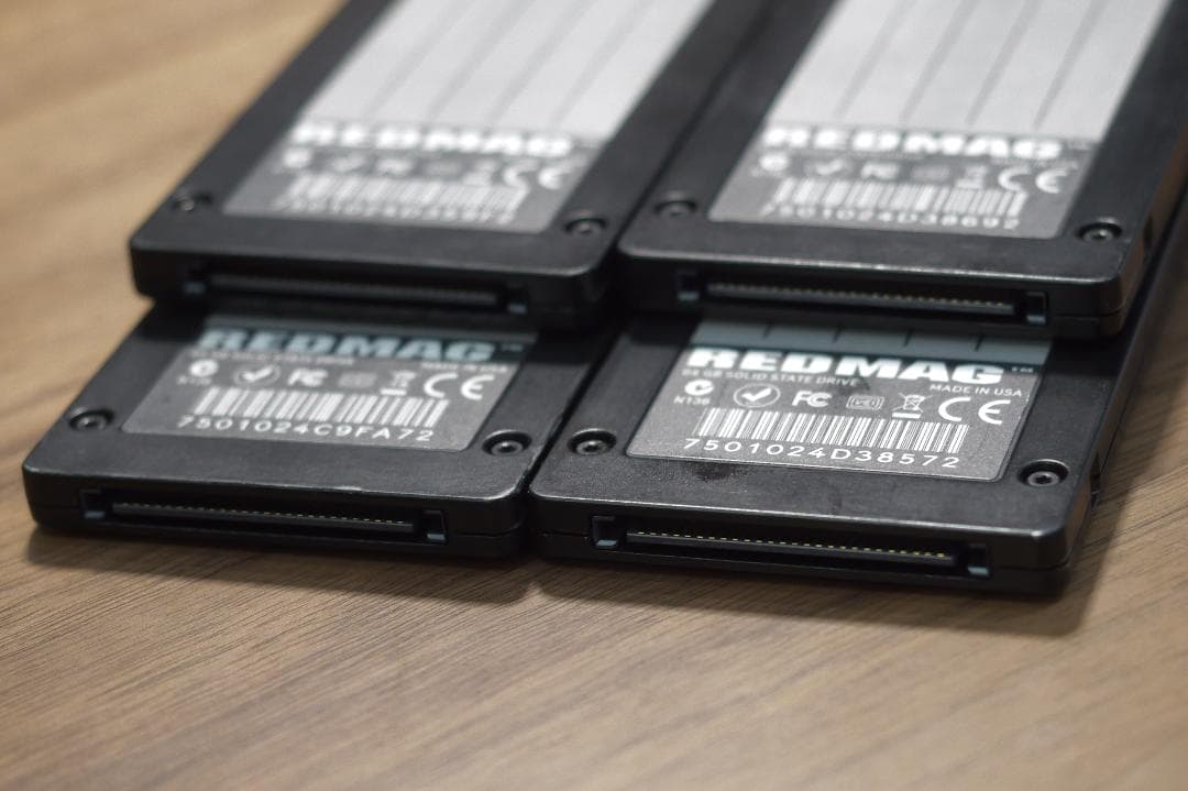 業務用カメラRED EPIC 他用SSDメディア　REDMAG　64GB×4個