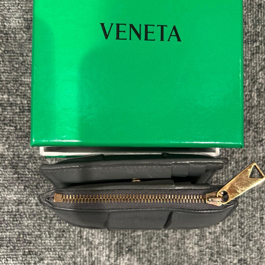 BOTTEGA VENETA グレー 二つ折り財布
