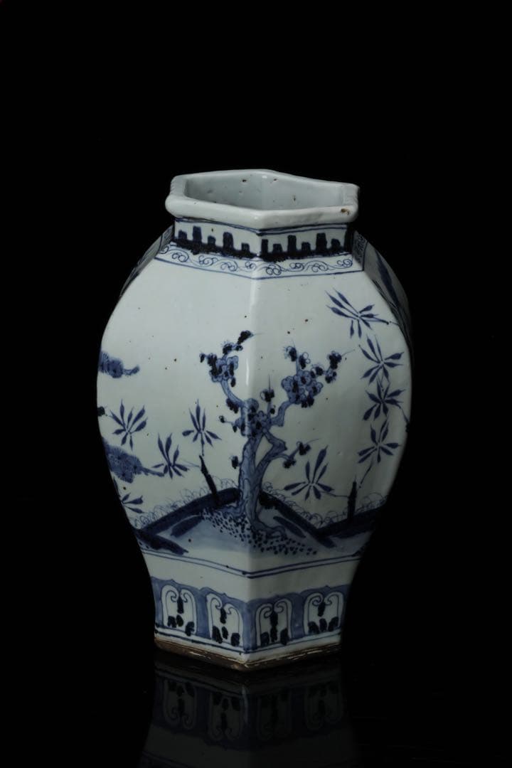 中国美術 中国古玩 大清乾隆年製銘 六角瓶 染付花瓶花 唐物 陶磁 壺 古美術品