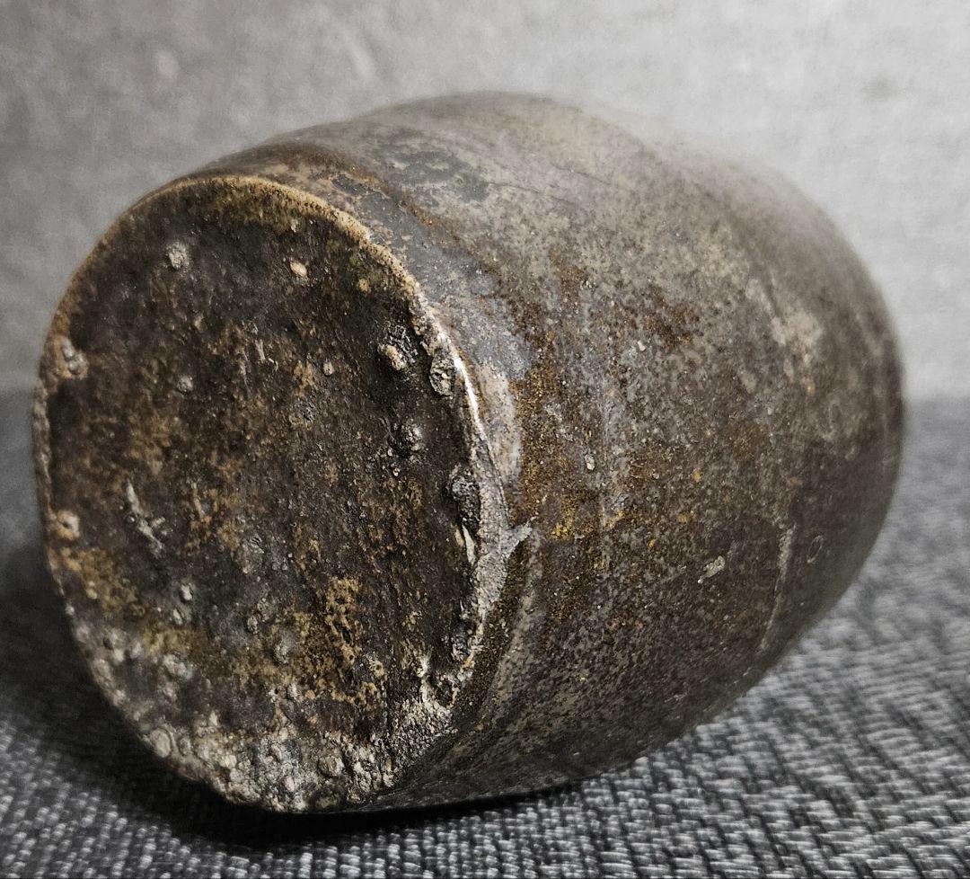 朝鮮古美術　韓国古陶磁器　李氏朝鮮時代　李朝　黒高麗　黒釉　褐釉　砂高台　徳利