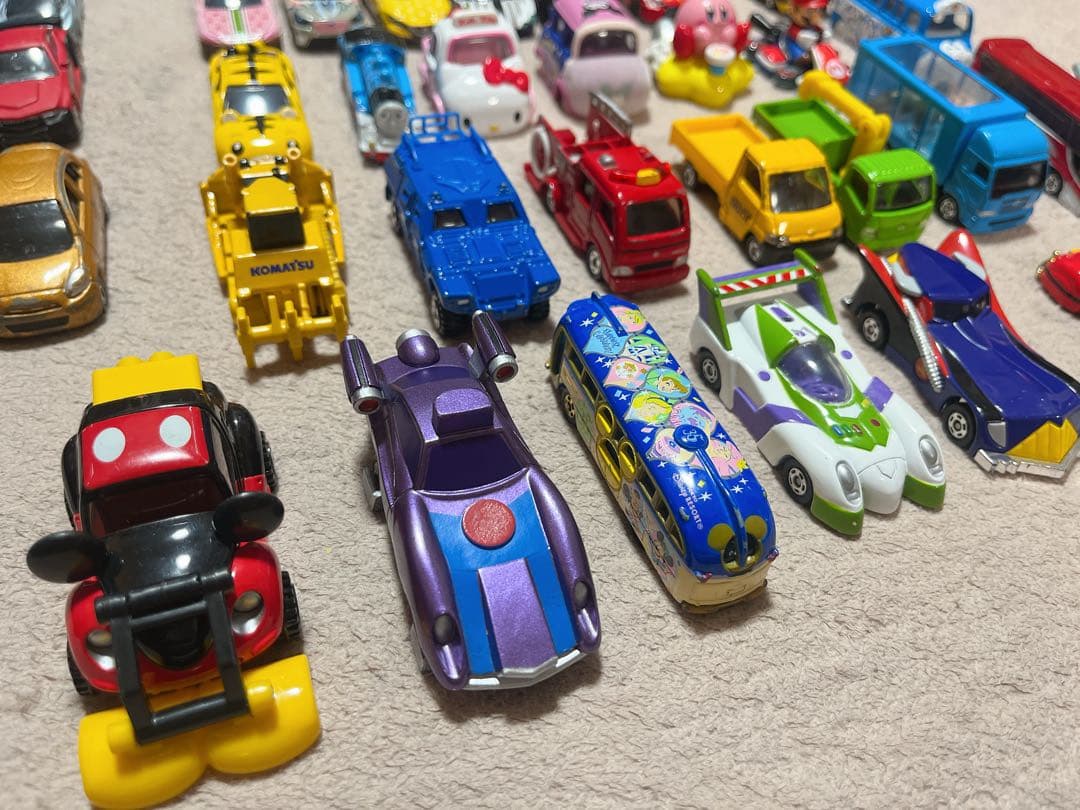 【まとめ売り】トミカ ディズニー 鬼滅の刃 サンリオ キャラクター多数 ケース付