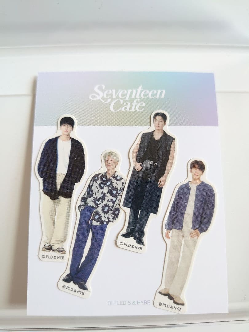 【WONWOO•ウォヌ】SEVENTEEN　ポーチ　チャーム　ステッカー　トレカ