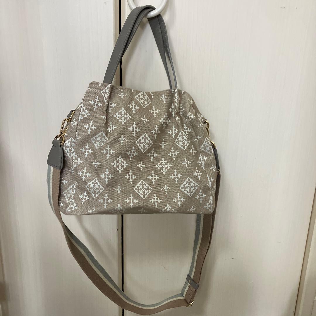 ラシット　2つのシルエットが楽しめる ショルダー付きトートバッグ