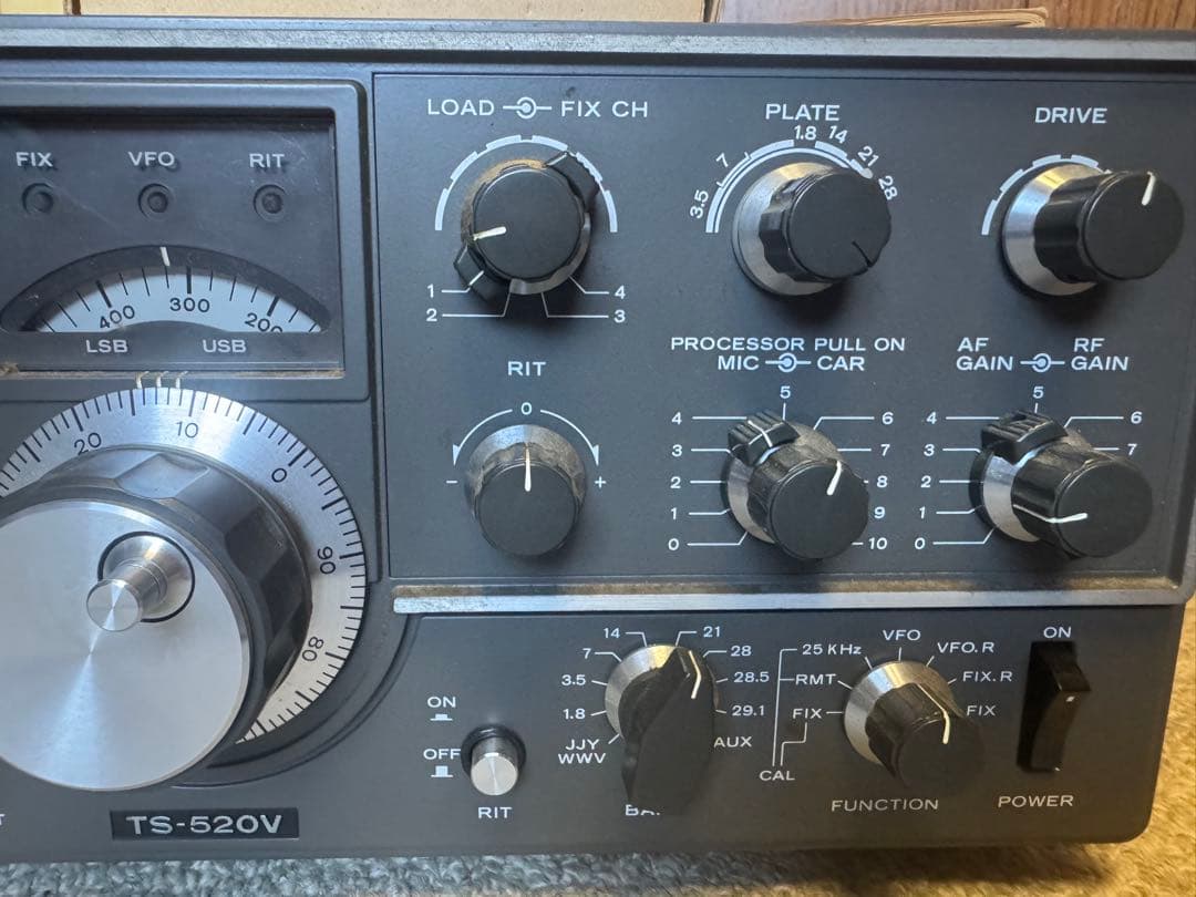 TRIO TS-520V トランシーバー　アマチュア無線機