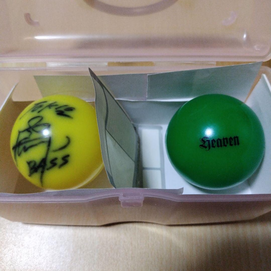 山口達也サインボールとサイン無しのTOKIOのツアーボール