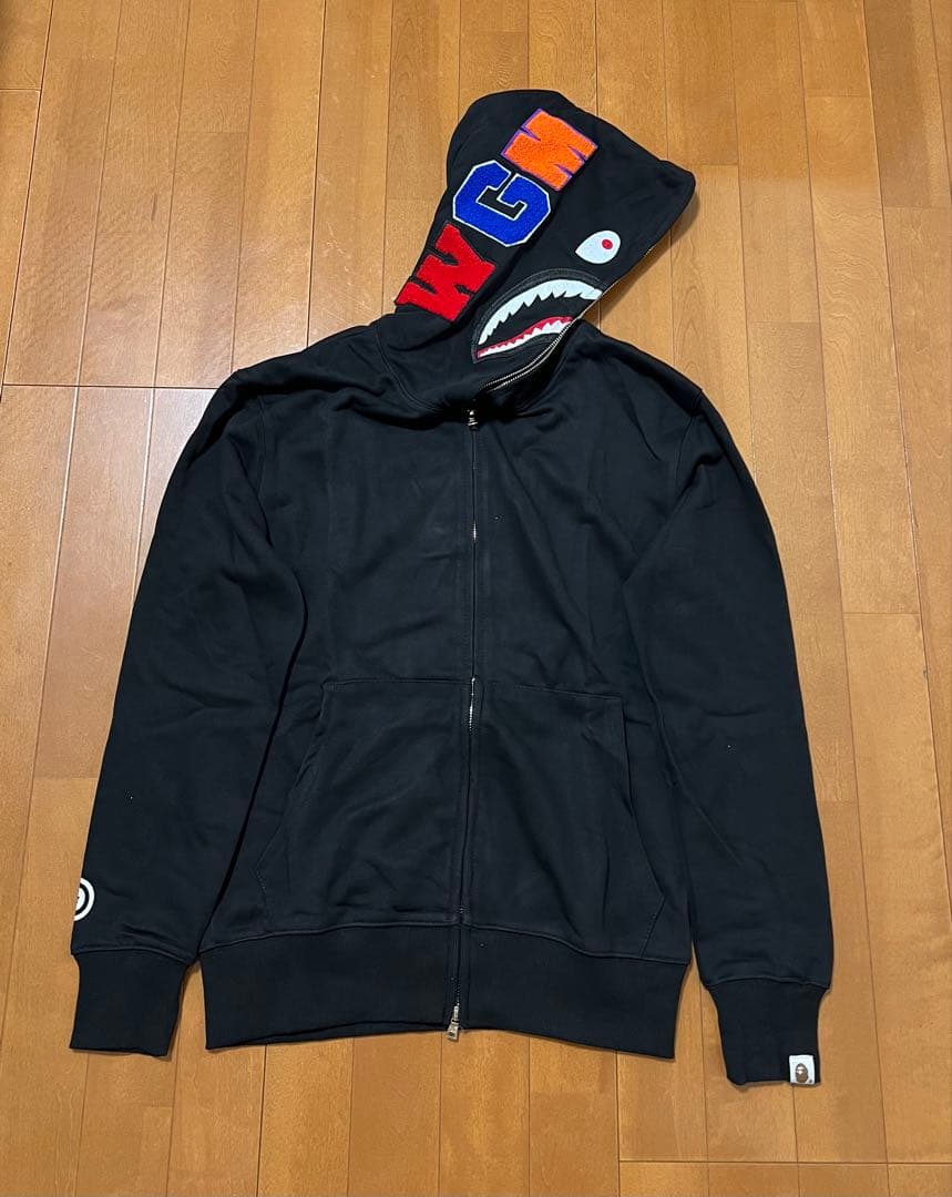 か*い様 A BATHING APE シャークパーカー