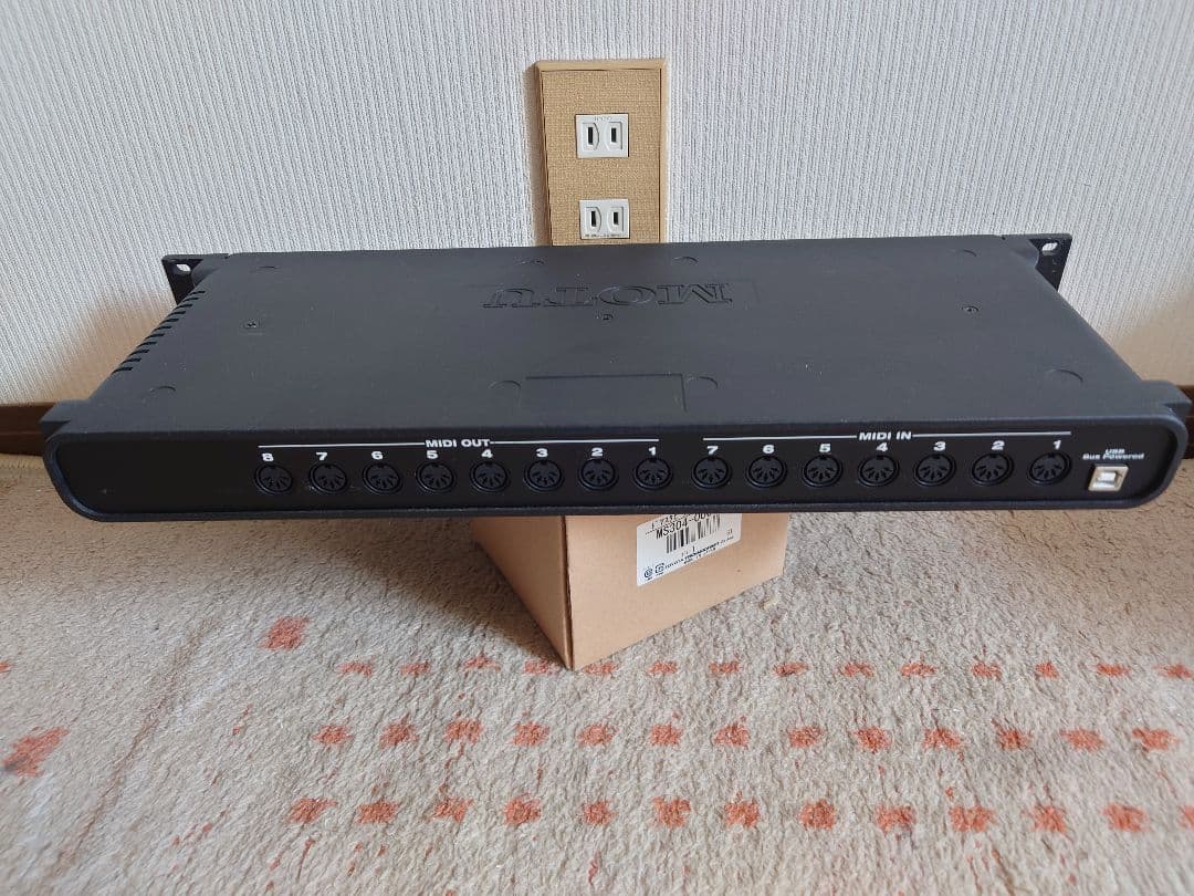 MOTU MIDIEXPRESS128 8in9out midiインターフェイス