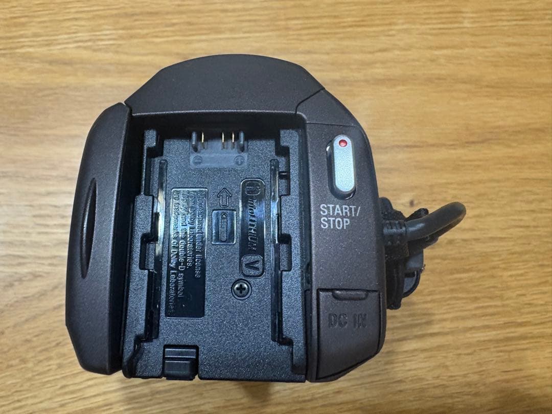 Sony HDR-CX680 ビデオカメラ 本体と三脚