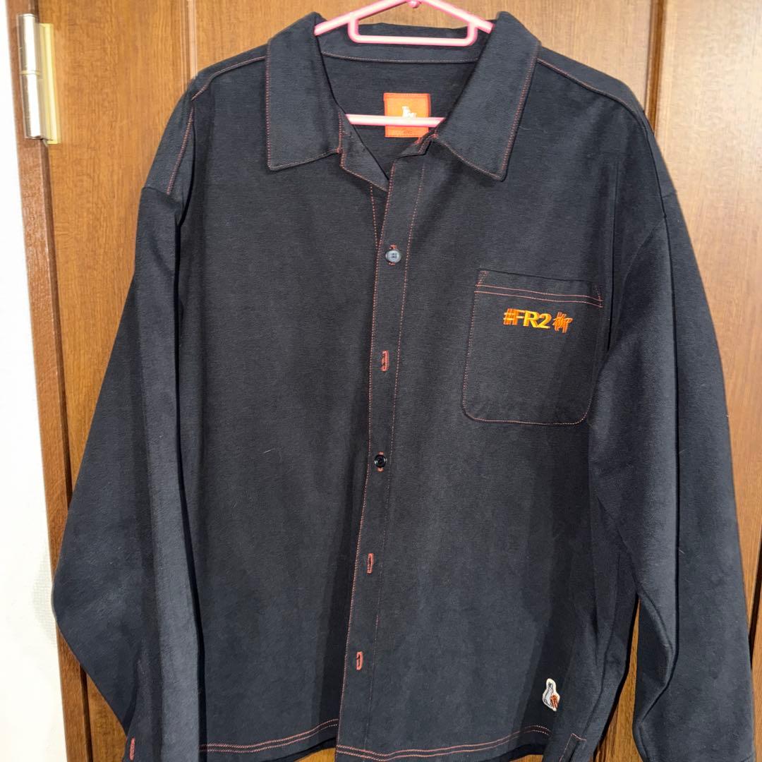 FR2ブラック ポケット付きシャツ
